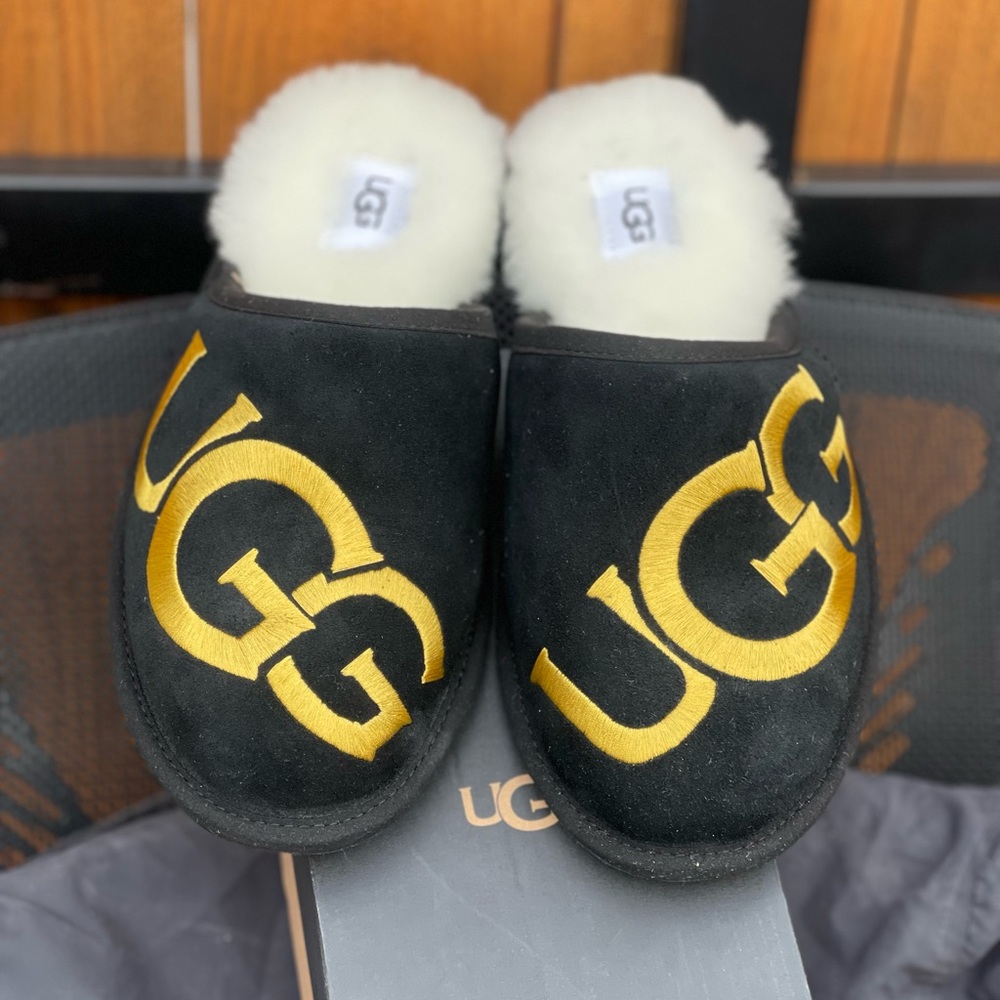 Black And Gold Ugg Slippers